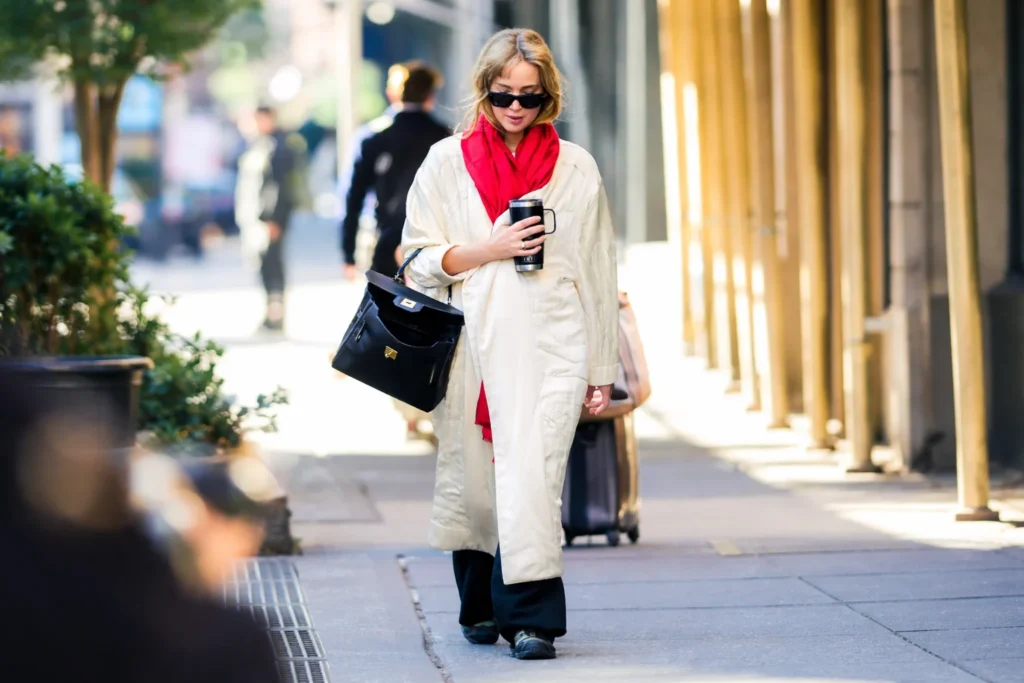 How Modern Fashion Helped Pickpockets Win Big