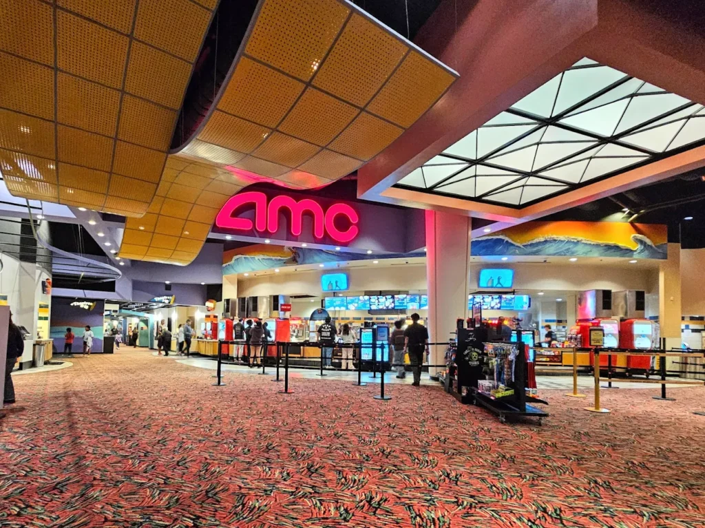 AMC Fashion Valley 18